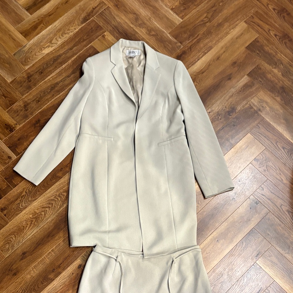 MaxMara Cream Blazer & Skirt Set